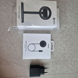 삼성정품 Qi2 25w 무선 충전기 거치대 세트 이미지