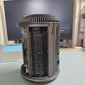 애플 맥프로(Mac Pro) 본체,정품케이블 팝니다 모두 순정 이미지