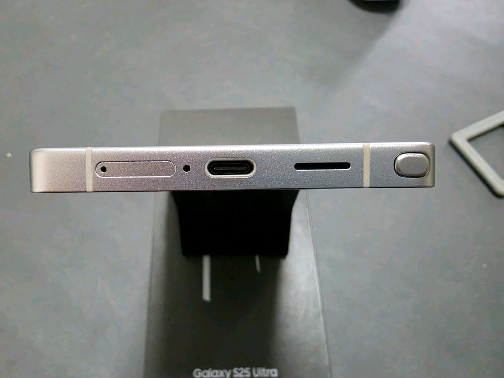 삼성 갤럭시 S25 울트라 512GB 티타늄 실버블루 자급제 풀박스 팝니다 이미지