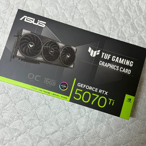 ASUS TUF RTX 5070 Ti 게이밍 그래픽카드 이미지