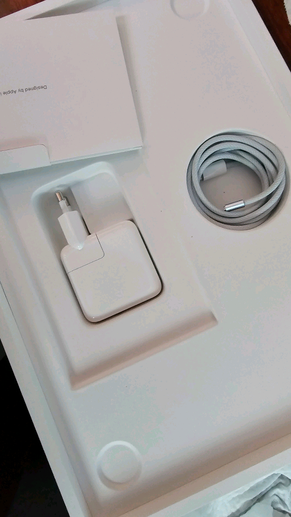 맥북에어 M5 13인치 16Gb 512Gb 이미지