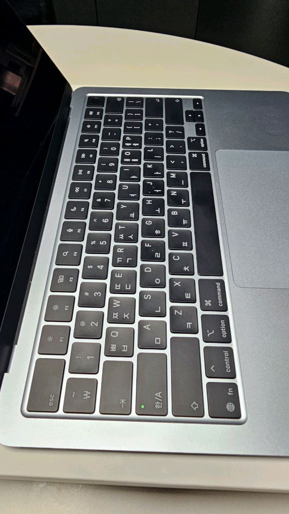 맥북에어 M5 13인치 16Gb 512Gb 이미지