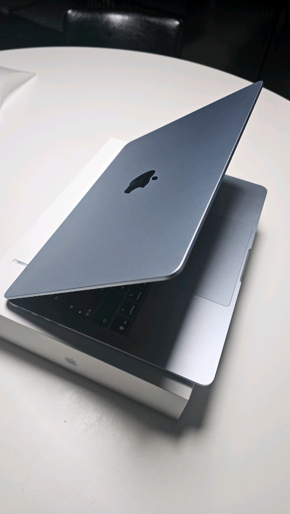 맥북에어 M5 13인치 16Gb 512Gb 이미지