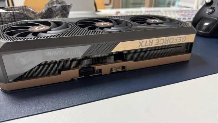 ZOTAC RTX 5070 TI SOLID s급 이미지