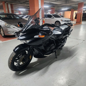 혼다 DN-01 08년식 32,983km 헤드라이트 파손 이미지