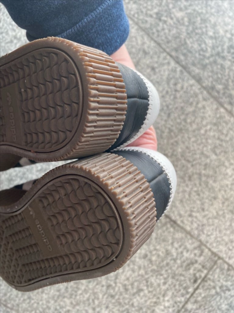 아디다스 삼바로즈 220 이미지