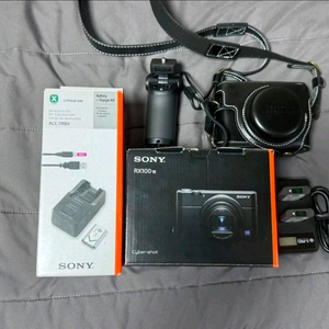 소니 RX100M7 카메라 이미지