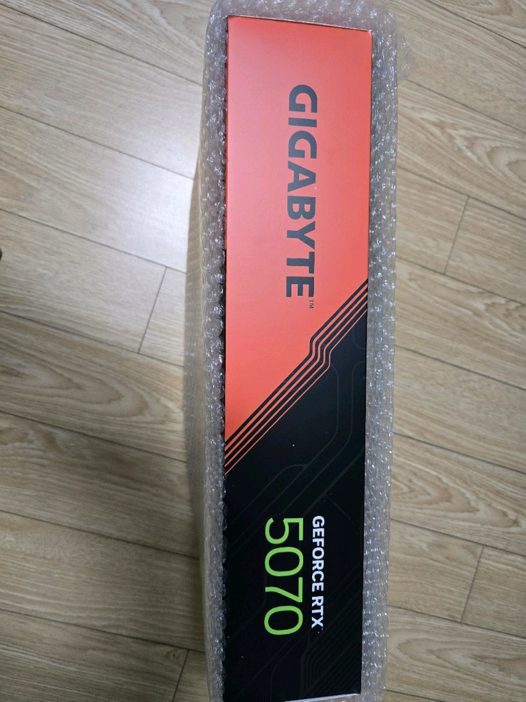 [미개봉/새상품] 기가바이트 중상급기 RTX 5070 GAMING OC 12G 이미지