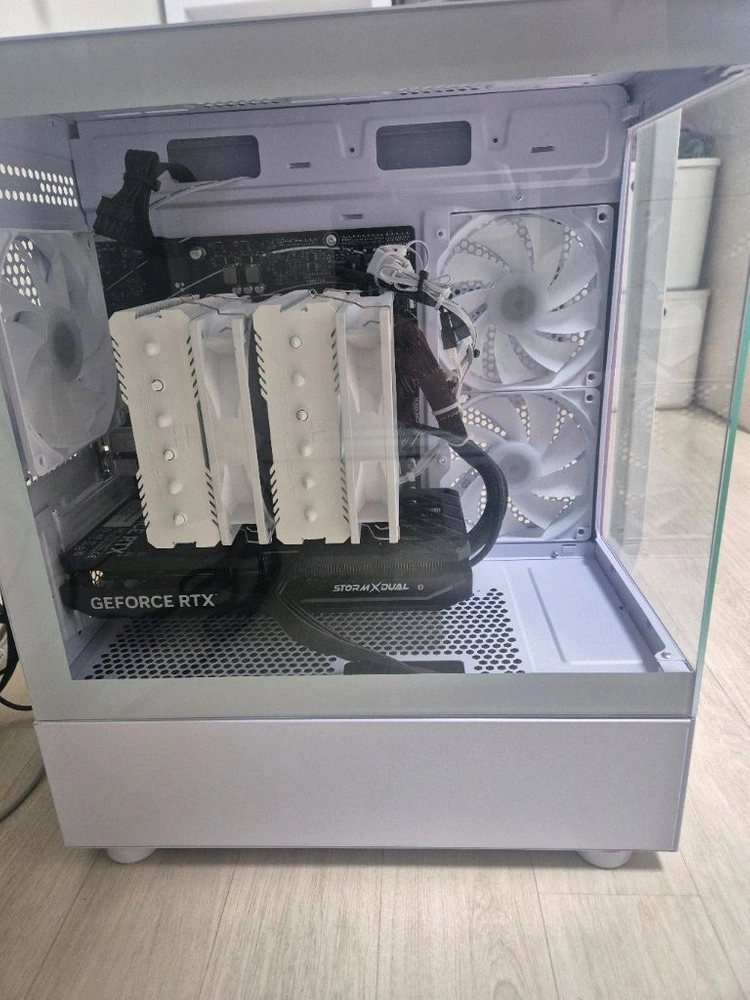 4060ti 라이젠 5 7500f 램32gb 용량 1tb 이미지