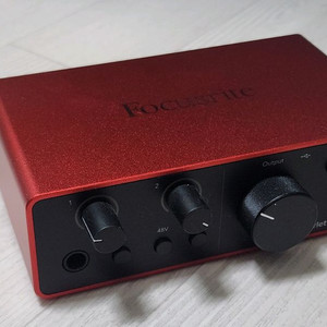 Focusrite 스칼렛 솔로 4세대 풀박 오인페 이미지