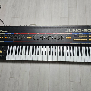 [로랜드] Roland Juno-60 주노-60 아날로그 신디사이저 이미지