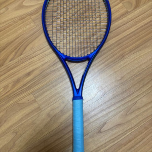 윌슨 울트라 테니스 라켓 100UL 260g 이미지