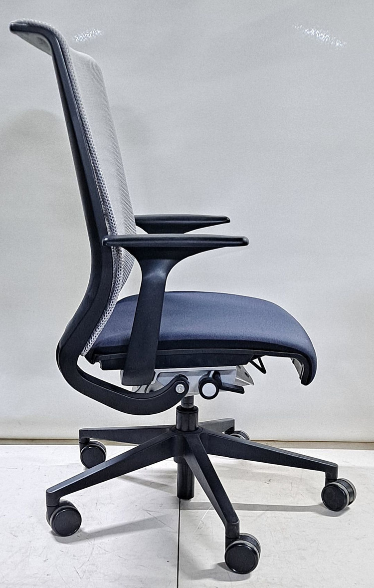 스틸케이스 씽크 의자 (Steelcase Think Chair, THK-13201) 이미지