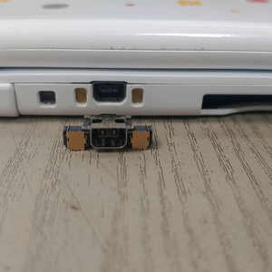 닌텐도 3ds 충전 단자 수리 이미지