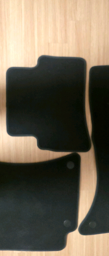 중형 세단 순정 카매트 세트 벤츠 W214 26년식 이미지