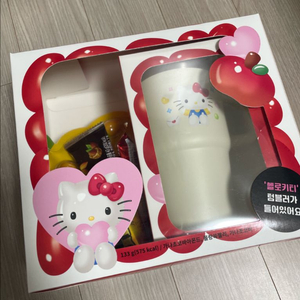 산리오 헬로 키티 세븐일레븐 손잡이 빨대 텀블러 이미지