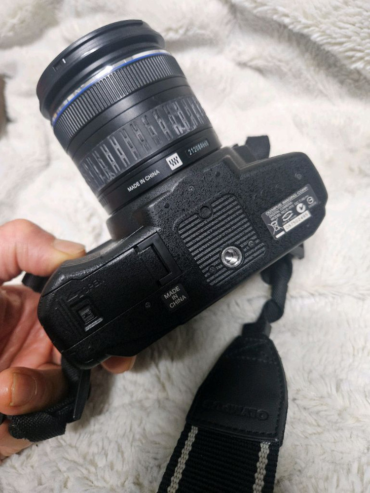 올림푸스 E-410 DSLR 카메라 레트로 디카 빈티지카메라 이미지