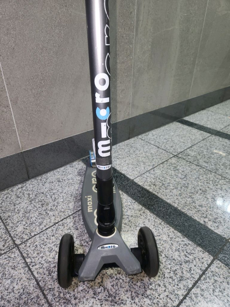 마이크로 킥보드 폴더블 맥시 LED입니다 이미지