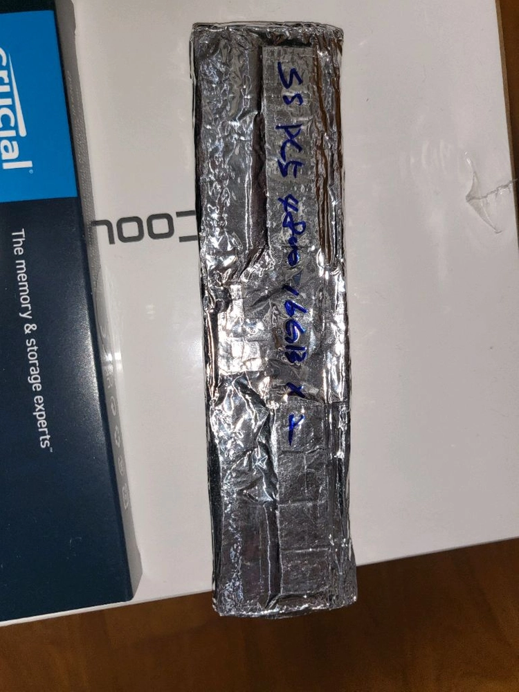 DDR4 3200 메모리 8GB 2개, DDR5 4800 메모리 16GB 2개 이미지