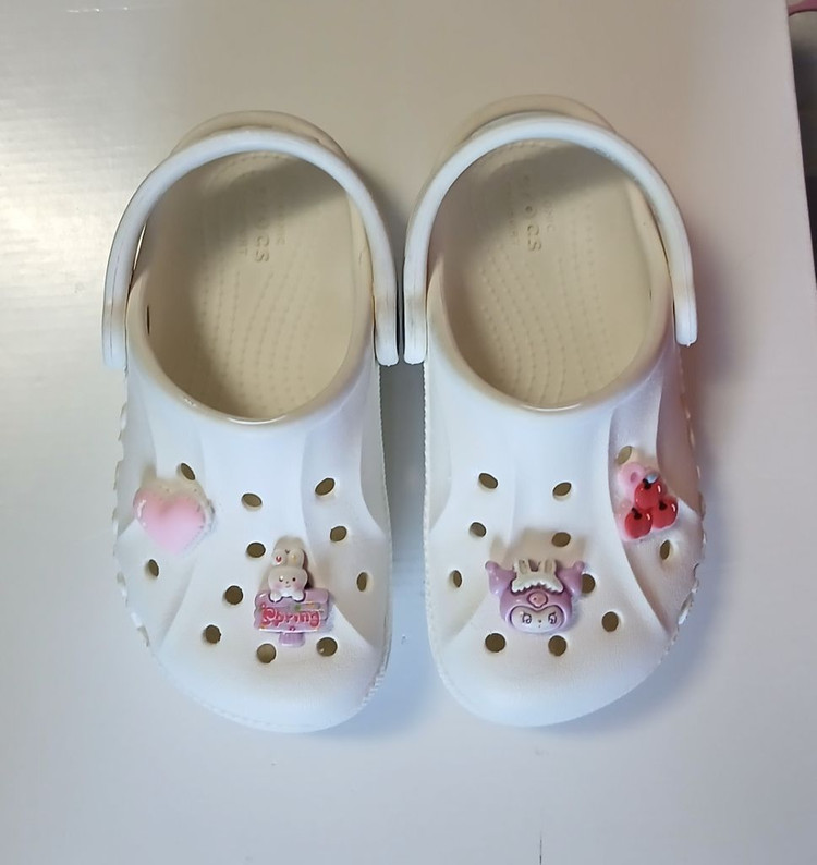 크록스정품 C8 150 지비츠포함 바야클로그 화이트 이미지