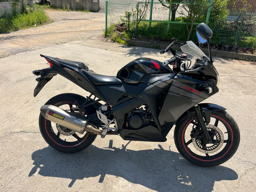 혼다 cbr125 17년식 풀배기 짧은키로수 판매합니다 이미지