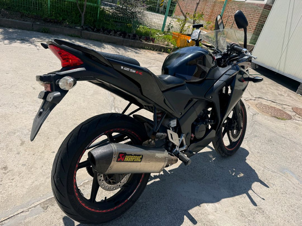 혼다 cbr125 17년식 풀배기 짧은키로수 판매합니다 이미지