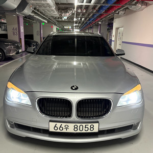2010년 740li (f02) 실버 이미지