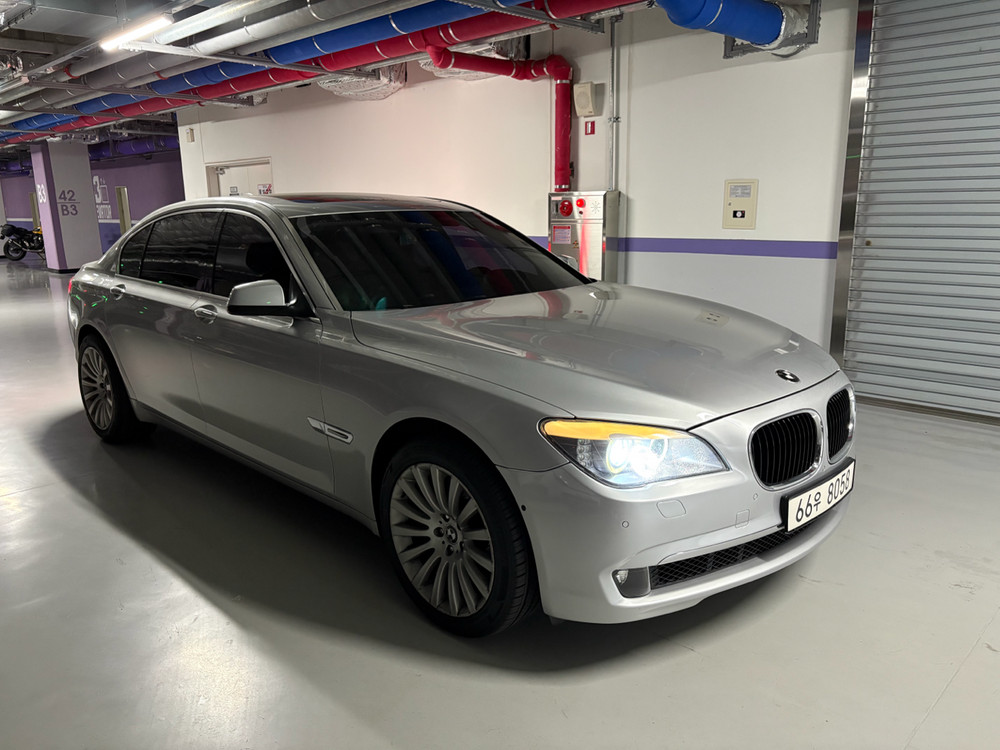 2010년 740li (f02) 실버 이미지