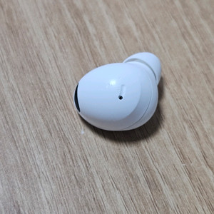 갤럭시 버즈2프로 화이트 오른쪽 SM-R510 이미지