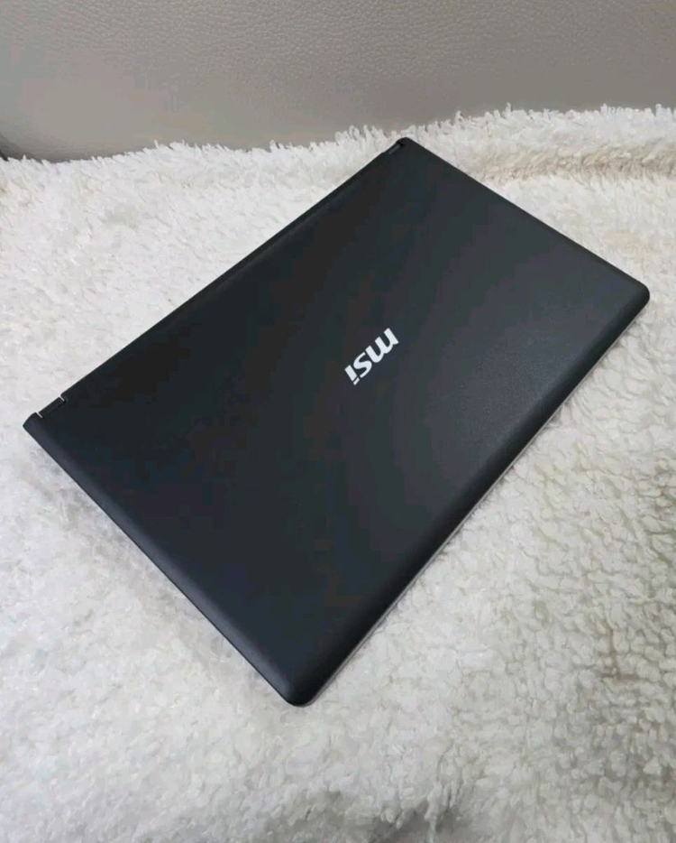17인치 MSI 가성비 사무용 노트북(램8GB,하드256GB) 이미지