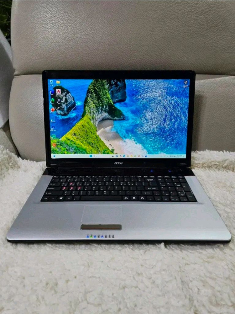 17인치 MSI 가성비 사무용 노트북(램8GB,하드256GB) 이미지