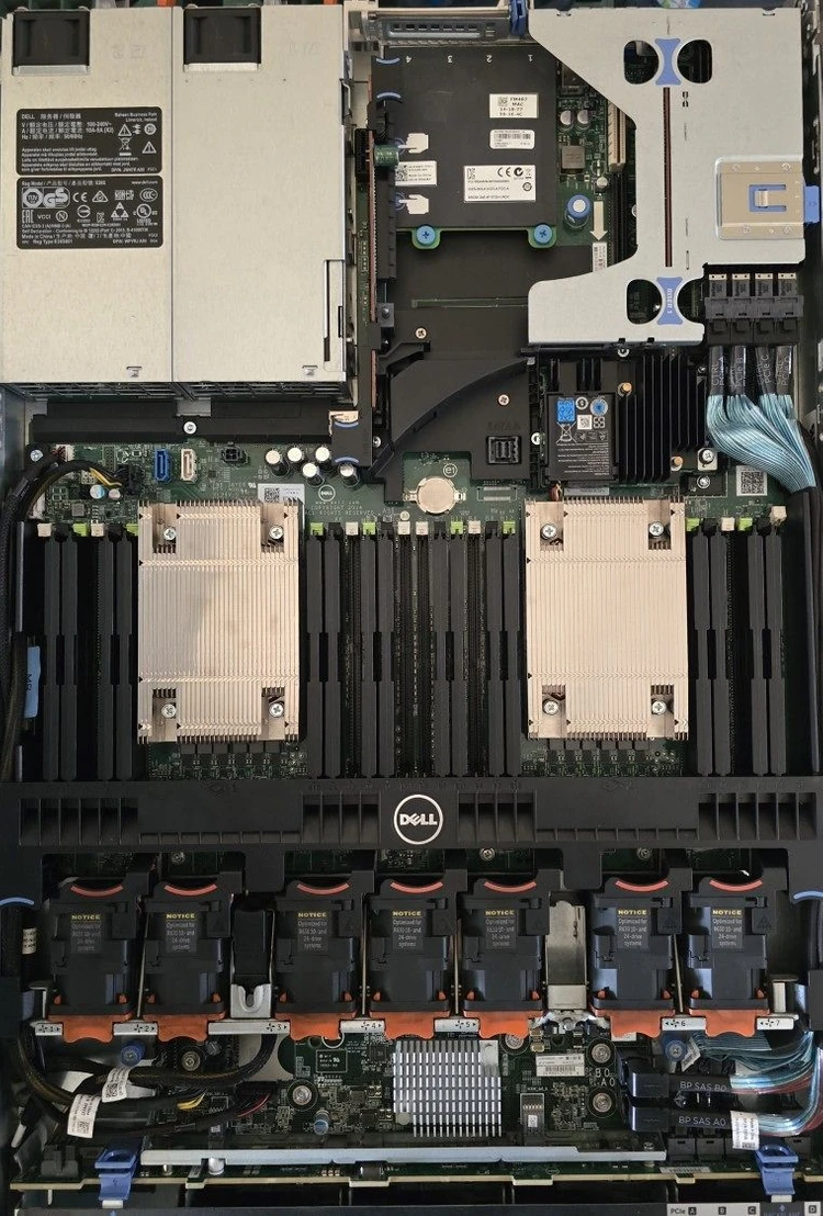(1U 서버) DELL R630 SFF 10BAY (SAS 6bay + NVME 4bay) / 2620V3 중고서버 이미지