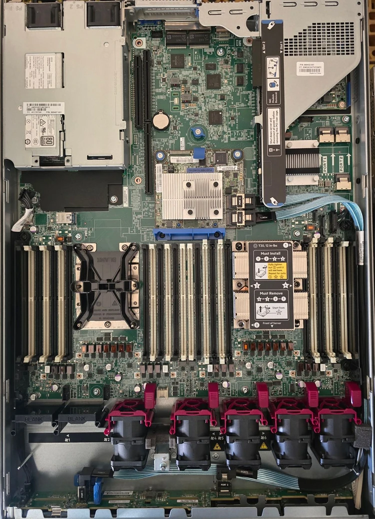 (1U 서버) HP DL360 G10 LFF 4BAY / SFF 8BAY 스케일러블 중고서버 이미지