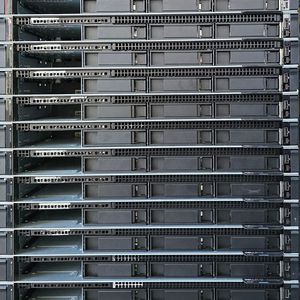 (1U 서버) DELL R340 LFF 4BAY E-2144G 중고서버 이미지