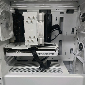 라이젠 7600/ RTX4060ti/ 32GB/ 1TB 화이트 감성 게이밍 본체 팝니다. 이미지