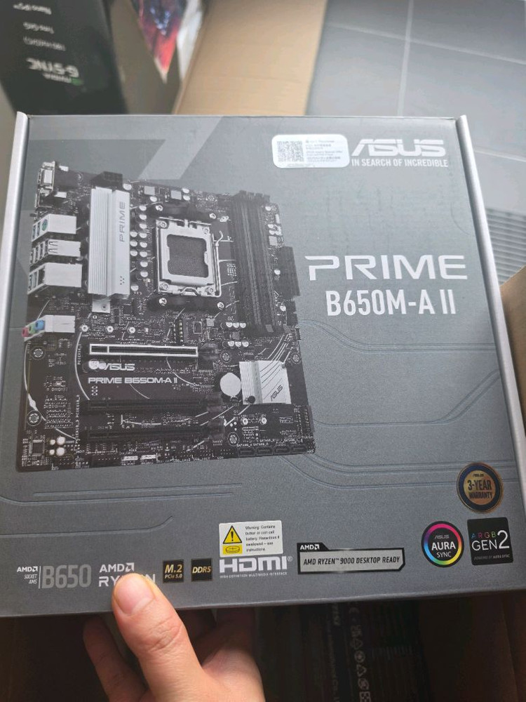본체 7800x3d Rtx5070 1tb 32gb 게이밍 컴퓨터 이미지