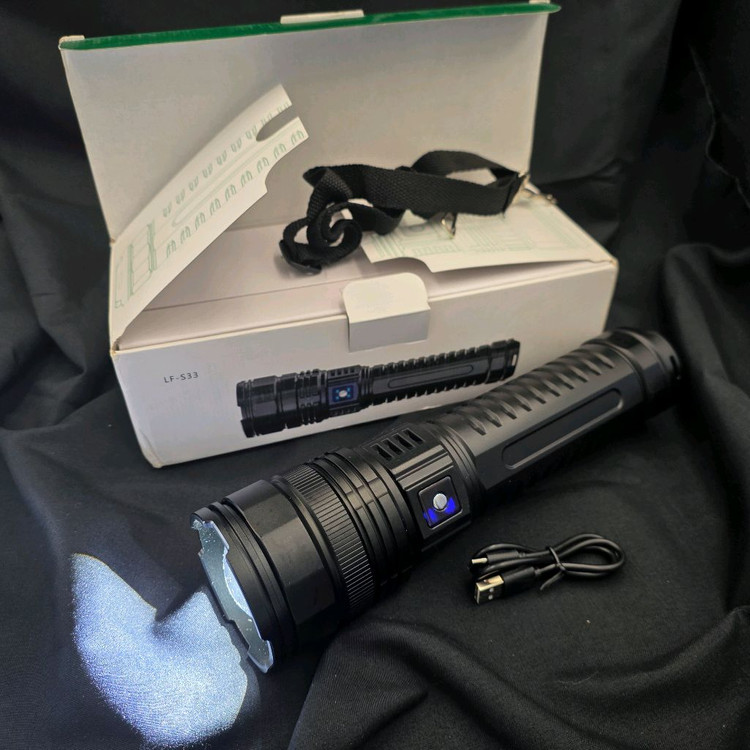 LF-S33 강력 LED 손전등 (15000mAh) 새제품 해루질 캠핑 이미지