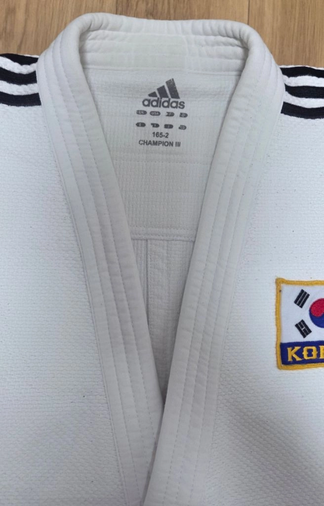 아디다스 선수용 유도복 165 이미지