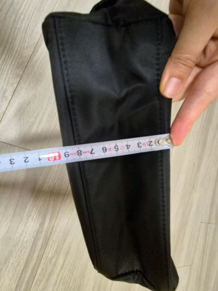 샤넬 뷰티 금장 파우치 이미지