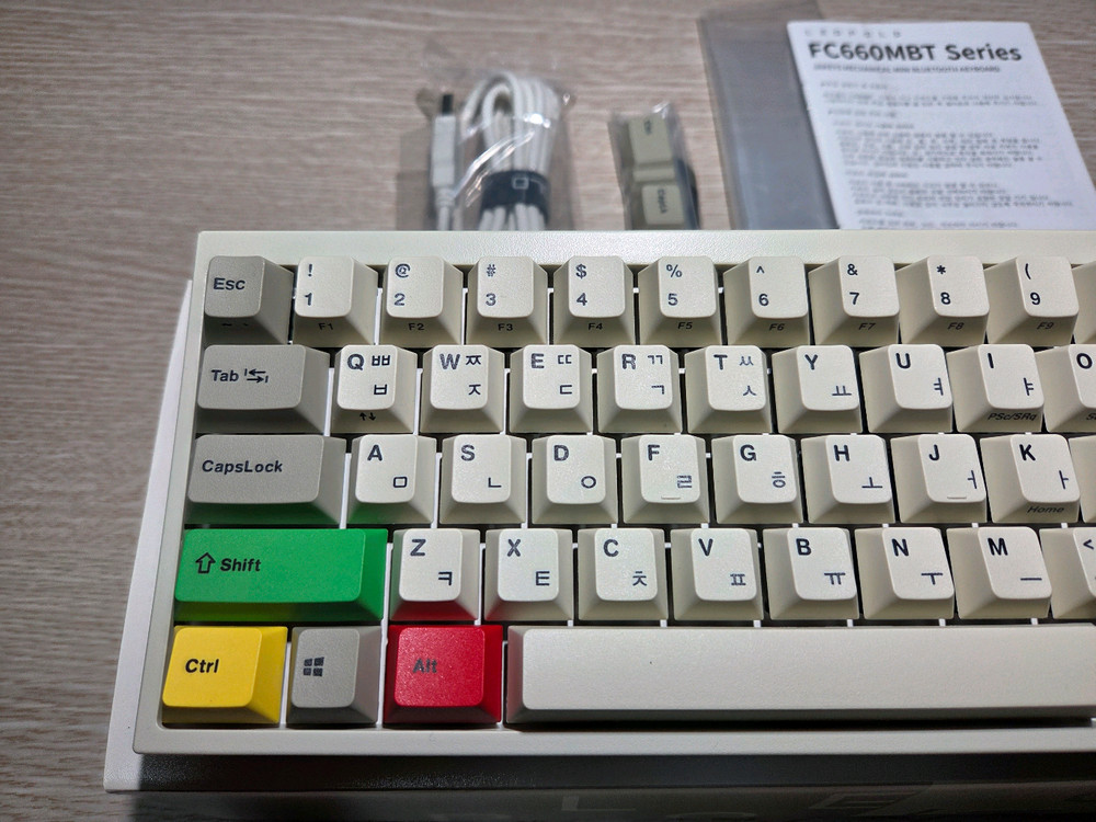 레오폴드 FC660MBT 화이트투톤 한글 저소음적축 이미지