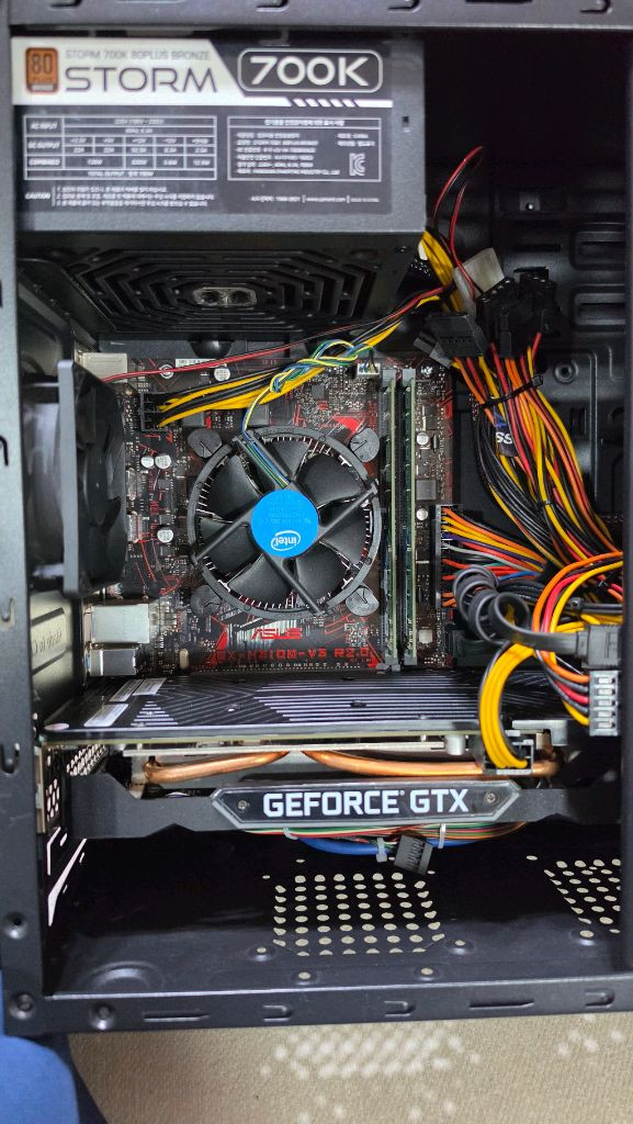 인텔 i5 9400f gtx1660super 컴퓨터 본체 이미지