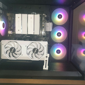 라이젠 7500F 32G 1TB RTX 4060TI 신품동일 본체 이미지