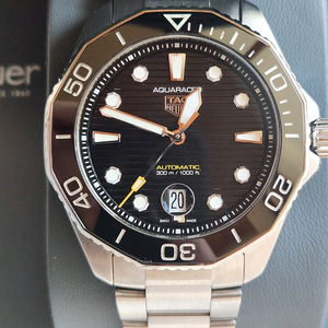 태그호이어 아쿠아레이서 프로패셔널300 블랙 43mm 이미지