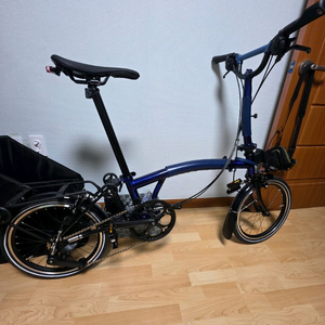 브롬톤 P라인 미드바 M12R 25년형 볼트블루라커 이미지