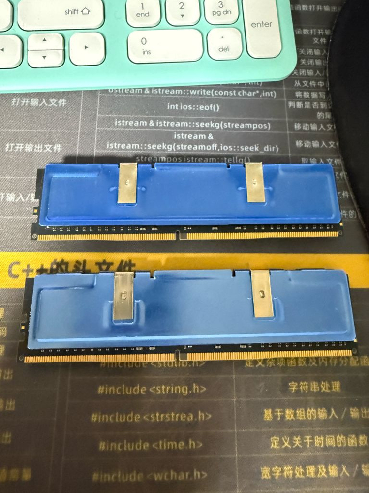 KLEVV DDR4 32GB 3600MHz 데스크탑 램 2개 이미지