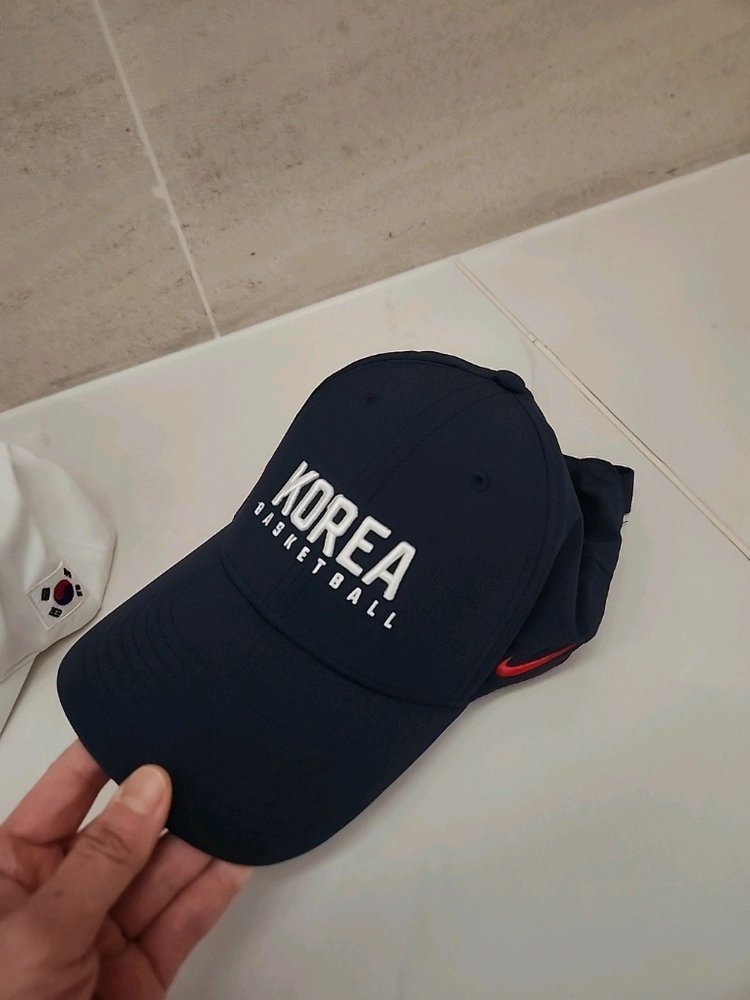 볼캡2개!! 나이키 KOR 코리아 대한민국 국대 한정판 볼캡 네이비 + 코리아 폴로 연맹 화이트 볼캡 이미지