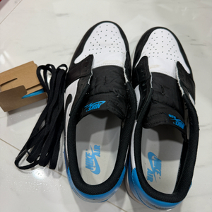 나이키 조던 1 블랙 앤 다크 파우더 블루 290mm 이미지