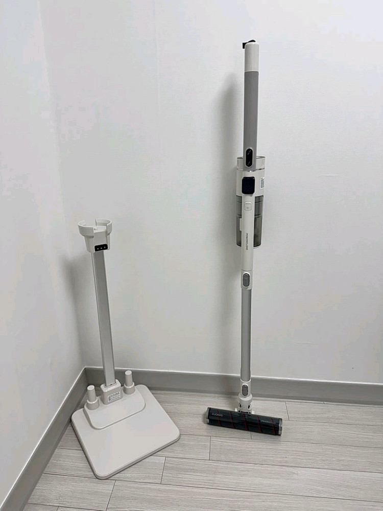 쿠쿠 파워클론 Slim 무선청소기 노블화이트 이미지