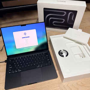 맥북 프로 14 m5 16/ 1tb 블랙 안전결제가능 이미지