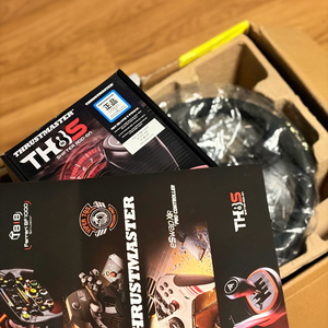 Thrustmaster T300RS GT + TH8S 이미지